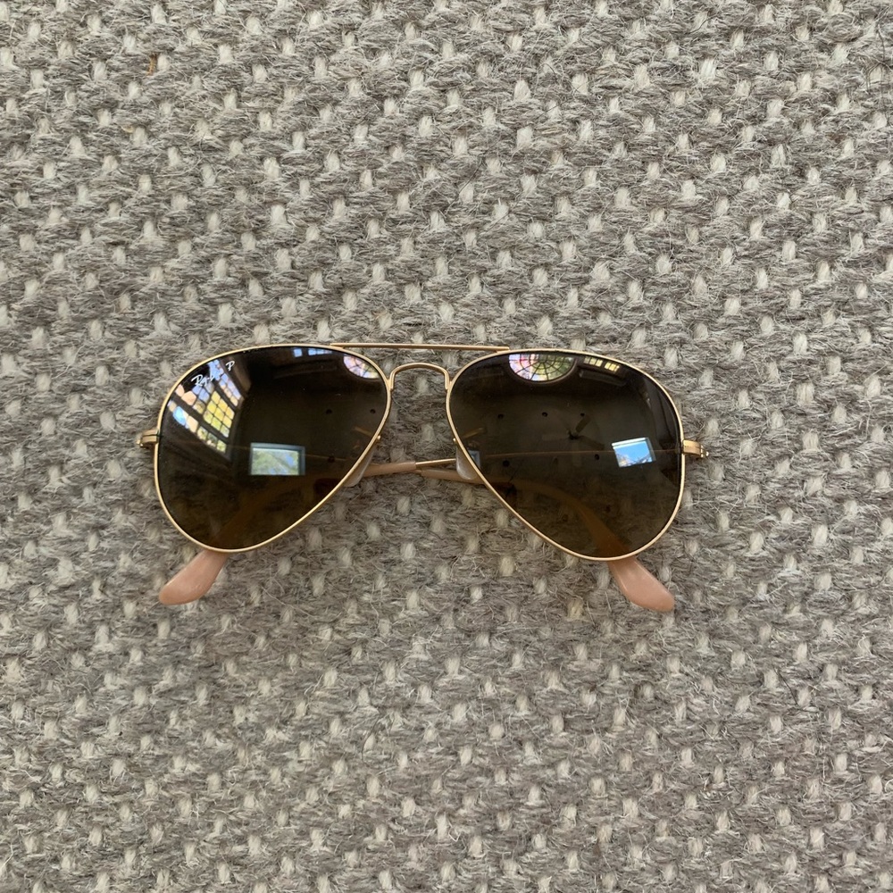 Ray-Ban Aviator gold polarized sunglasses (n